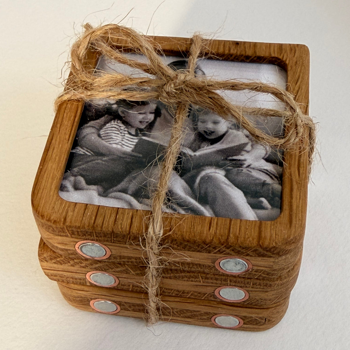 Story Starter Solid Oak Magnetic Frame with Tabletop Stand, Single Memory Module, Desk Display, Gift for Home